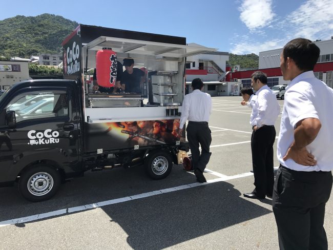 自社店舗での出店のため、スタッフや常連さんともすぐ顔見知りになれます！！
